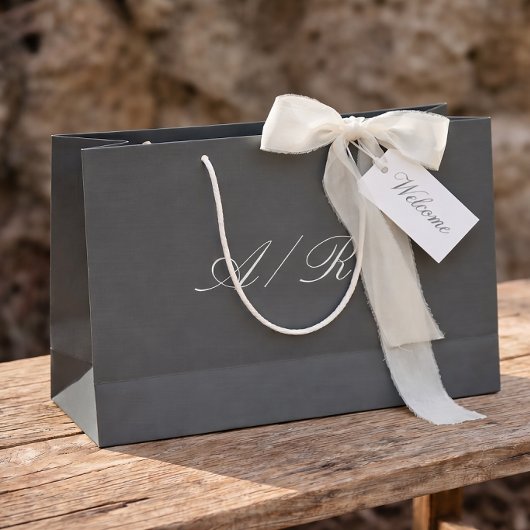 Kalligrafie Monogram Donkergrijs Trouwgast Groot Cadeauzakje