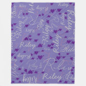 Kalligrafie Naam Initiaal Paarse Harten Periwinkle Fleece Deken (Voorkant)