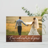 Kalligrafie Ons avontuur begint Hout bruiloft Bedankkaart (Staand voorkant)