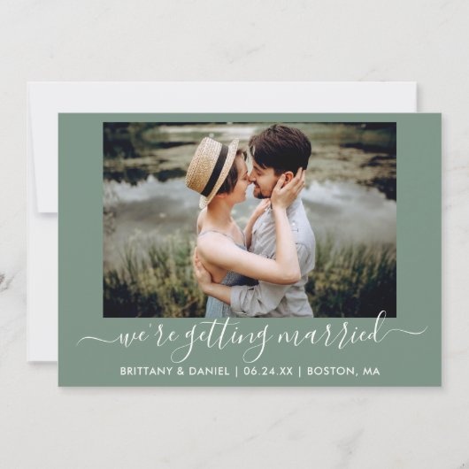 Kalligrafie Sage Green Getting Married Save The Date (Voorkant)