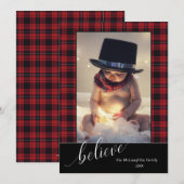 Kalligrafie Script Believe Christmas Tartan Foto Feestdagenkaart (Voorkant / Achterkant)