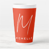 Kalligrafie stijlvol rood wit monogram jouw naam latte mok (Voorkant)