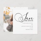 Kalligrafie zwart wit bruiloft foto save the date (Voorkant / Achterkant)