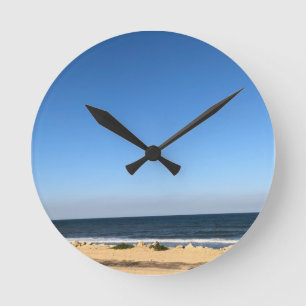 Kalm aan de moderne strandwand ronde klok