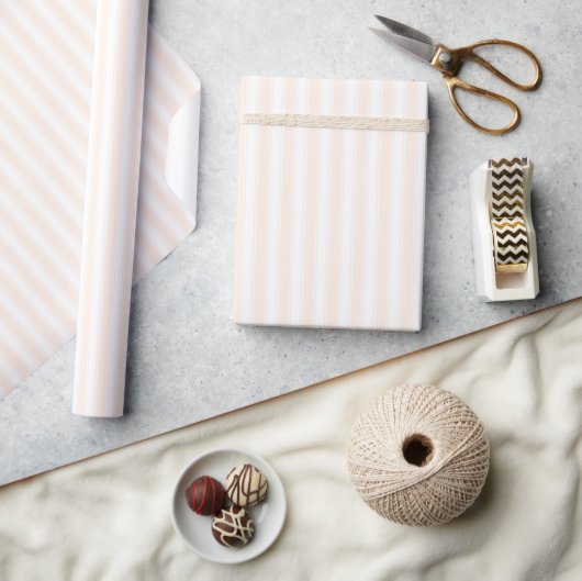 Kalm Beige Minimalistische Verticale Strepen Cadeaupapier (Crafts)
