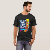 Kalm en Schaats aan skateboarden houden T-shirt (Voorkant volledig)