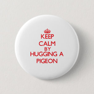 Kalm houden door een duif te knuffelen ronde button 5,7 cm