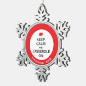 Kalm houden en Casserole aan Tin Sneeuwvlok Ornament (Rechts)