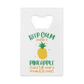 Kalm houden en een ananas-zomer zijn creditkaart flessenopener (Achterkant)