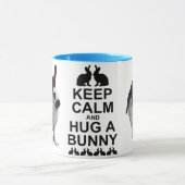 Kalm houden en een Bunny-Mok vasthouden Mok (Midden)