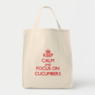 Kalm houden en focussen op komkommers tote bag