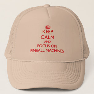 Kalm houden en focussen op pinbalmachines trucker pet