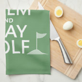 Kalm houden en Golf afspelen - alle kleuren Theedoek (Quarter Fold)