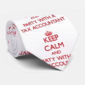 Kalm houden en partij houden bij een belastingacco stropdas (Opgerold)