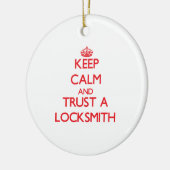 Kalm houden en vertrouwen op een Locksmith Keramisch Ornament (Links)