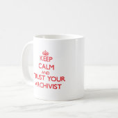 Kalm houden en vertrouwen op je archivaris koffiemok (Voorkant links)