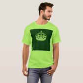 Kalm kuit houden op bosgroen decor t-shirt (Voorkant volledig)