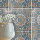 Kalmerend Blauw Beige Wit Verdrietig Geometrisch Tegeltje<br><div class="desc">Deze keramische tegel is een prachtige mix van traditionele kunst en hedendaagse esthetiek. De basiskleur is een kalmerende tint blauw, die een serene achtergrond voor het ingewikkelde ontwerp verstrekt dat het siert. Witte geometrische lijnen doorkruisen de tegel en vormen een complex rooster van diamantvormen en andere vormen. Deze geometrische elegantie...</div>