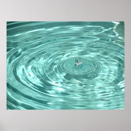 Kalmerend mooi blauw water druppel rimpels Poster (Voorkant)