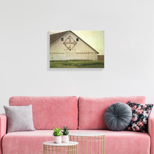 Kalona Barn Quilt Canvas Afdruk (Insitu (Woonkamer))