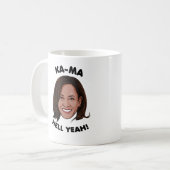KAMA-HELL YEAH KAMALA HARRIS 2020 KOFFIEMOK (Voorkant links)