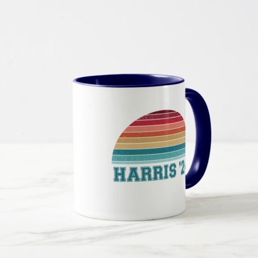 Kamala Harris 2024 Retro Sunset Mok (Voorkant rechts)