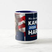 Kamala Harris 2024 Verkiezingsfoto Mok (Midden)