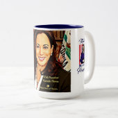 Kamala-Harris-47th-President-USA_ Tweekleurige Koffiemok (Voorkant rechts)