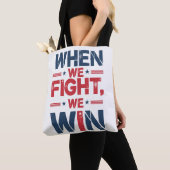 KAMALA HARRIS - "ALS WE VECHTEN, WINNEN WE" Canvas Tote Bag (Dichtbij)