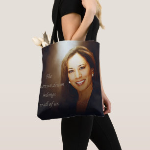 Kamala Harris. American Dream is van ons allemaal Tote Bag