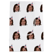 Kamala Harris Birthday Medium Cadeauzakje (Achterkant)