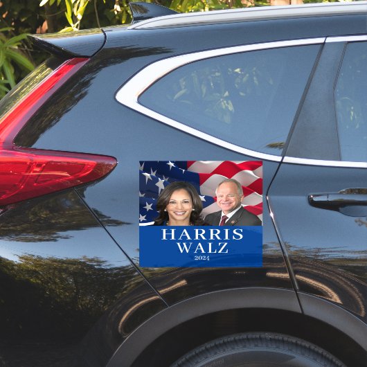 Kamala Harris en Tim Walz 2024 Sticker (Auto Zijkant)