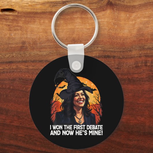 Kamala Harris Halloween heeft het eerste debat in  Sleutelhanger (Voorkant)