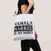 Kamala Harris is mijn held - President 2024 Tote Bag (Dichtbij)