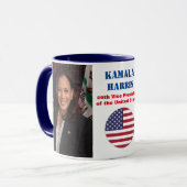 Kamala Harris Officiële Portrait Coffee Mok (Voorkant links)