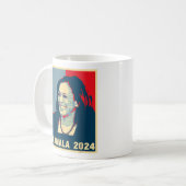 Kamala Harris President 2024 Vice President Koffiemok (Voorkant links)
