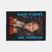 Kamala Harris President 2024 We gaan niet terug Fleece Deken (Voorkant (Horizontaal))