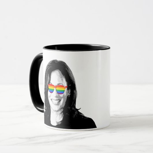Kamala Harris Pride Mok (Voorkant links)