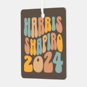 Kamala Harris Shapiro Wavy Text Retro Trendy Metalen Ornament (Voorkant links)