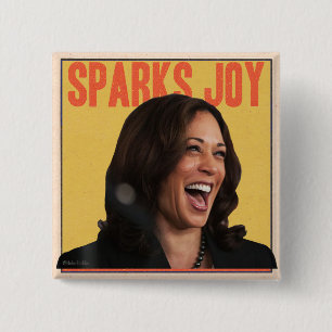 KAMALA HARRIS SPARKS JOY PIN VIERKANTE BUTTON 5,1 CM
