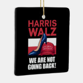 Kamala Harris stapt op rood MAGA-Pet Keramisch Ornament (Rechts)