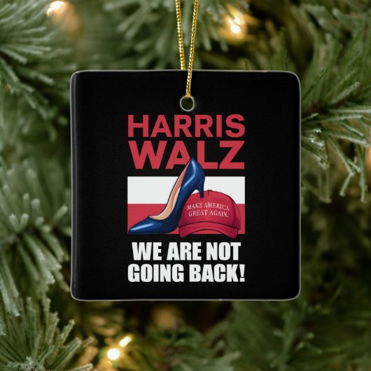 Kamala Harris stapt op rood MAGA-Pet Keramisch Ornament (Boom)