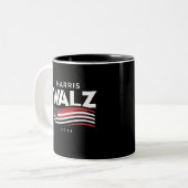 Kamala Harris Tim Walz Waltz Verkiezingen 2024 Tweekleurige Koffiemok (Voorkant links)