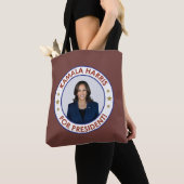 KAMALA HARRIS VOOR PRESIDENT! TOTE BAG (Dichtbij)