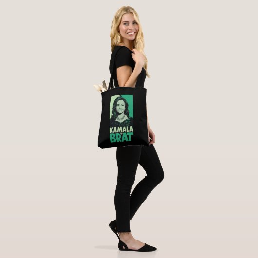 Kamala is Brat Grappig Sarcastisch Tote Bag (Op model)