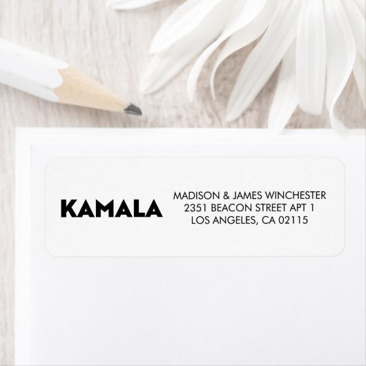 Kamala moderne typografie minimalistisch zwart wit etiket (Insitu)