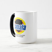 Kamala verwijdert hardnekkige Oranje vlekken Magische Mok (Voorkant links)