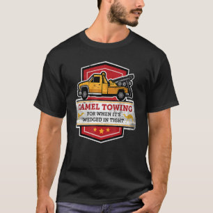 Kameel slepen voor als het vastzit in een strakke  t-shirt