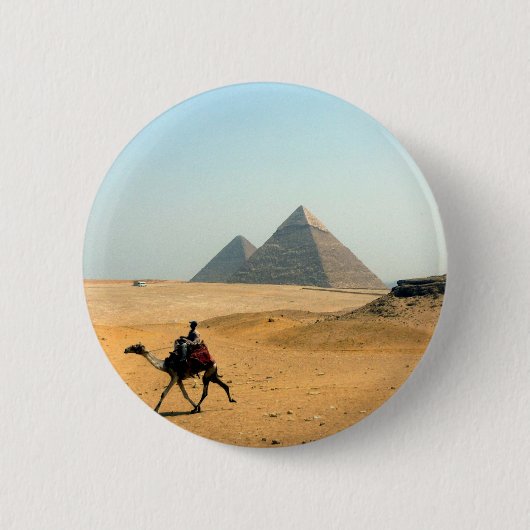 kameelpiramide ronde button 5,7 cm (Voorkant)
