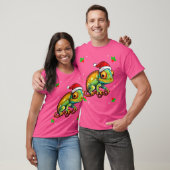 Kameleon met kerstmuts Kerstkameel T-shirt (Unisex)